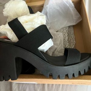 New Steve Madden stretch heels size 10